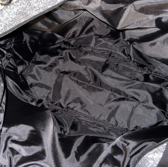 Victoria’s Secret PINK Weekender silver glitter Duffle Bag - Picture 11 of 12